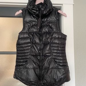Lululemon black puffer vest